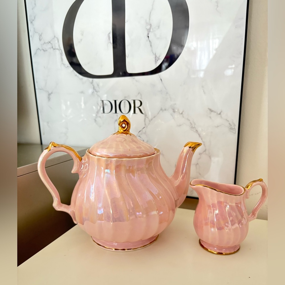 🏡SADLER England Pink Ceramic Teapot and Creamer Set with Gold Accents